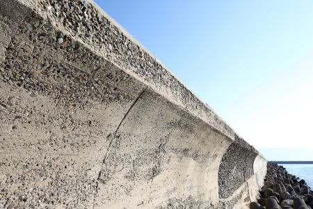 What Happens If You Ignore a Damaged Seawall? Thumbnail