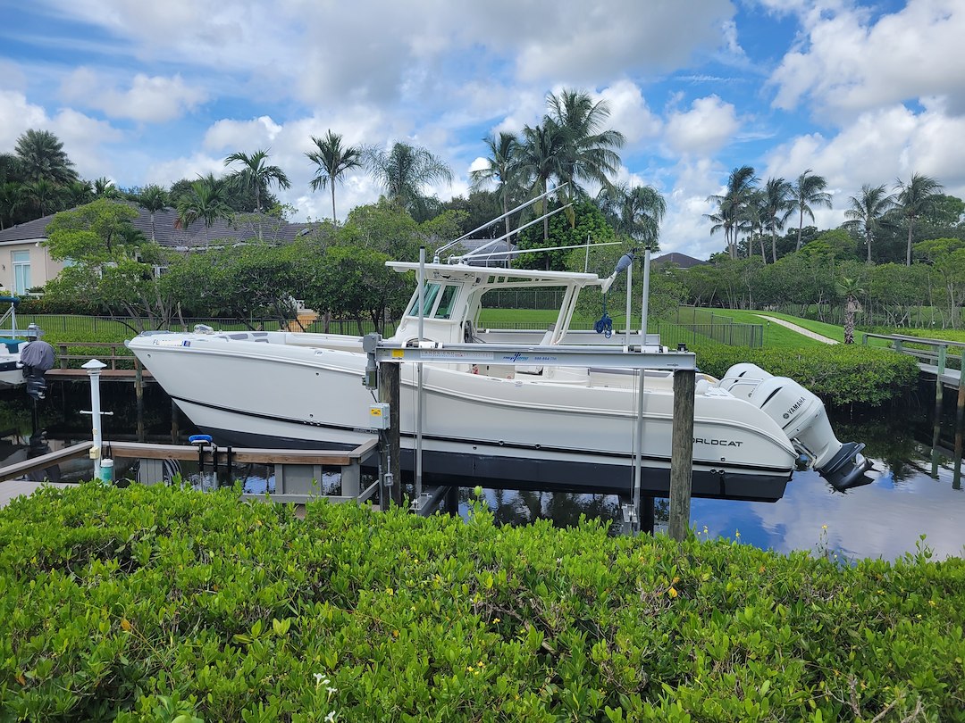 Top Quality Neptune Boat Lift Installation in Tequesta, Florida