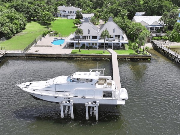 Boat Lifts Thumbnail